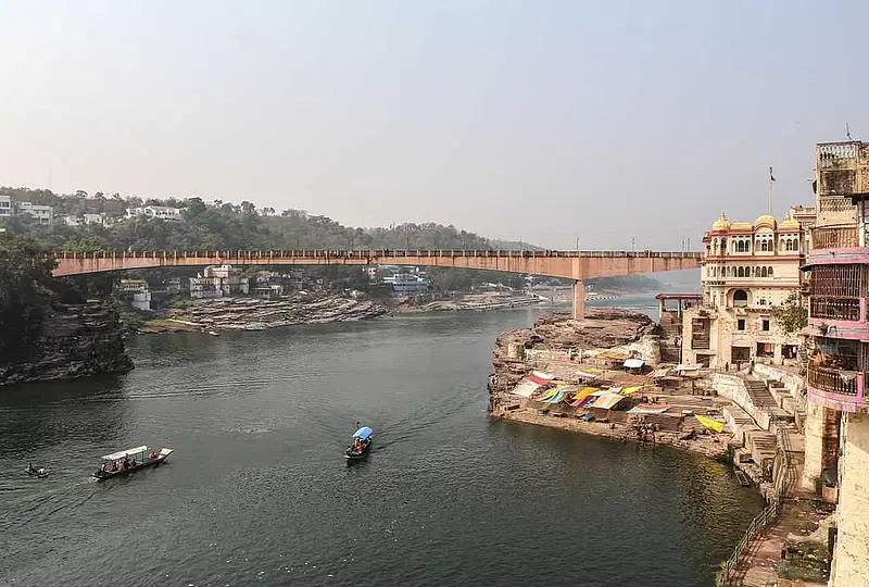 https://avathioutdoors.gumlet.io/travelGuide/dev/omkareshwar27699.jpg