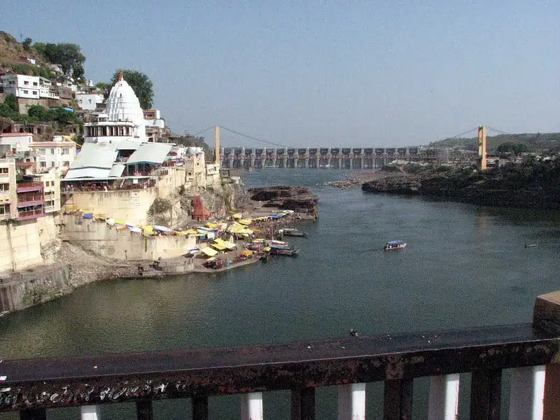https://avathioutdoors.gumlet.io/travelGuide/dev/omkareshwar48840.jpg