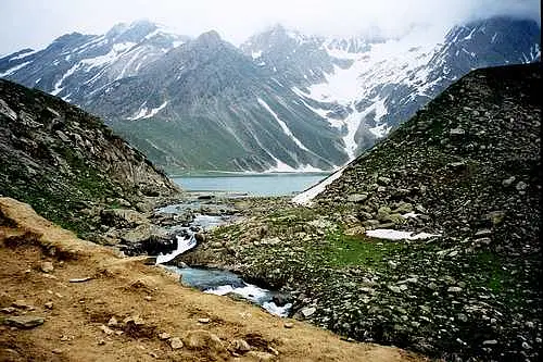 https://avathioutdoors.gumlet.io/travelGuide/dev/pahalgam_P5708.jpg