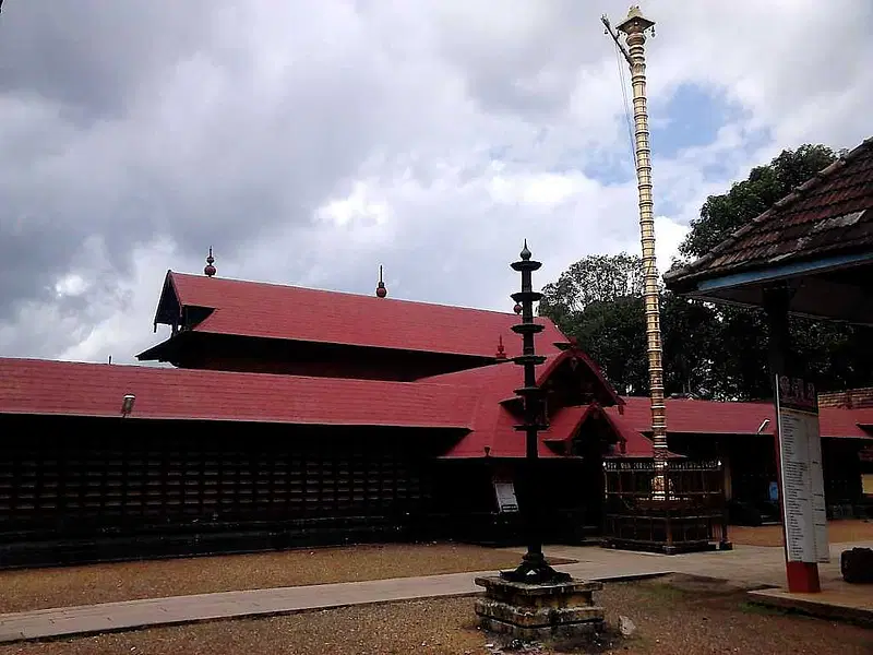 https://avathioutdoors.gumlet.io/travelGuide/dev/pathanamthitta_P1844.jpg