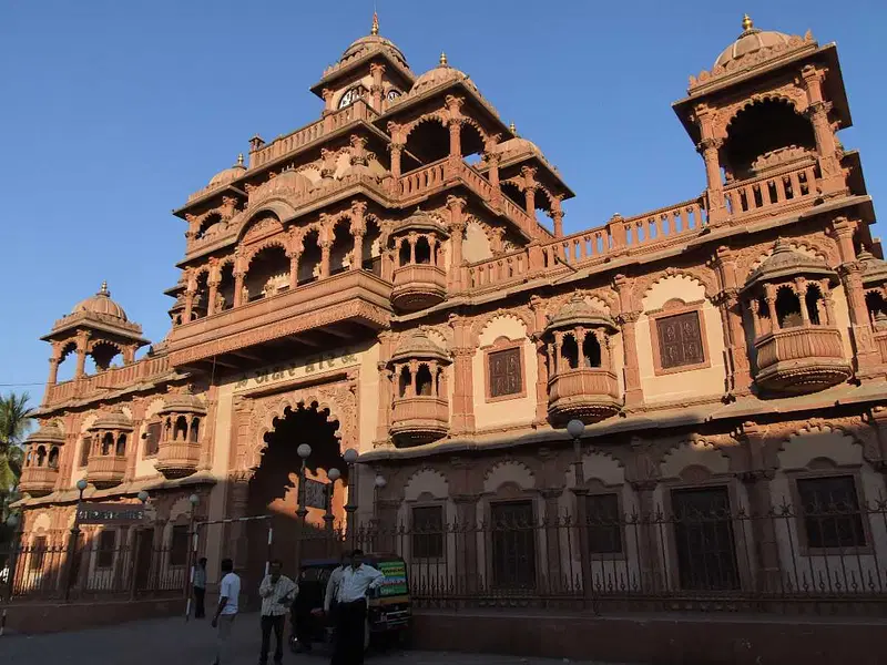 https://avathioutdoors.gumlet.io/travelGuide/dev/rajkot_P7053.jpg