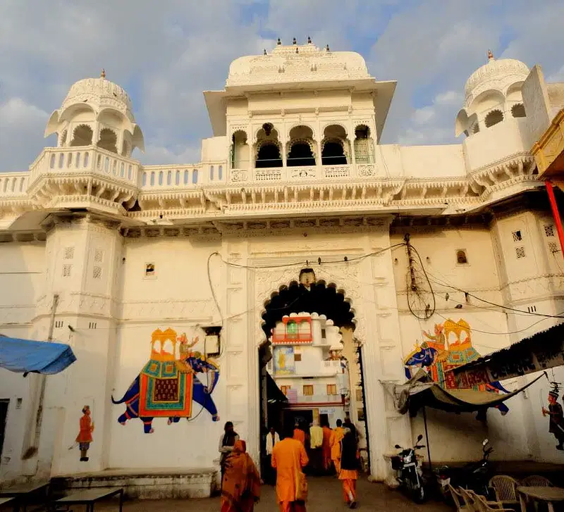 https://avathioutdoors.gumlet.io/travelGuide/dev/rajsamand49869.jpg