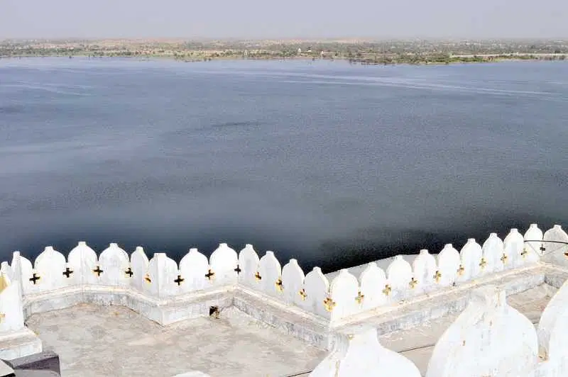 https://avathioutdoors.gumlet.io/travelGuide/dev/rajsamand74382.jpg