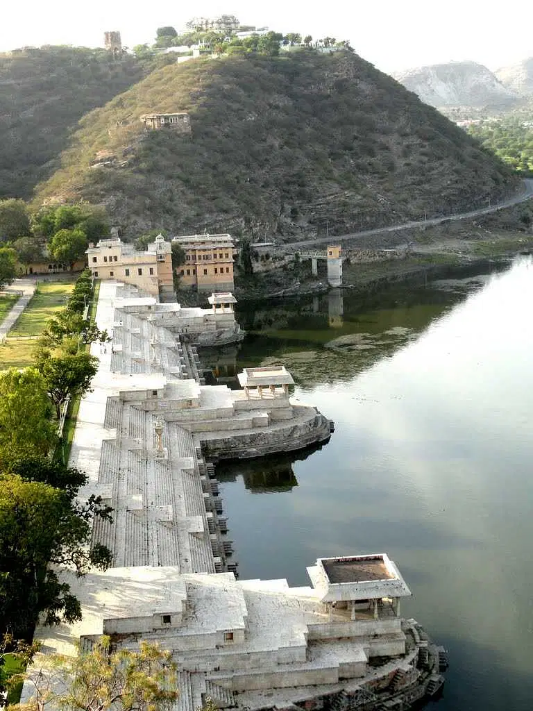 https://avathioutdoors.gumlet.io/travelGuide/dev/rajsamand88627.jpg