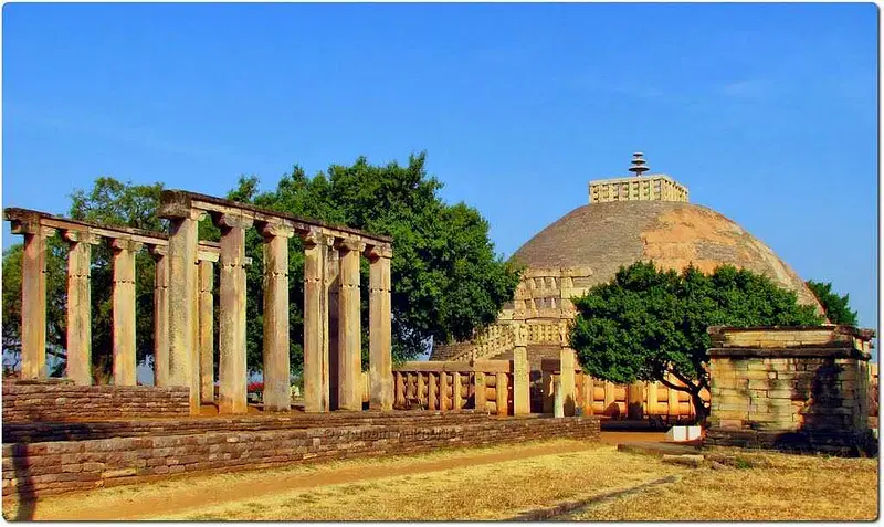 https://avathioutdoors.gumlet.io/travelGuide/dev/sanchi_P4677.jpg