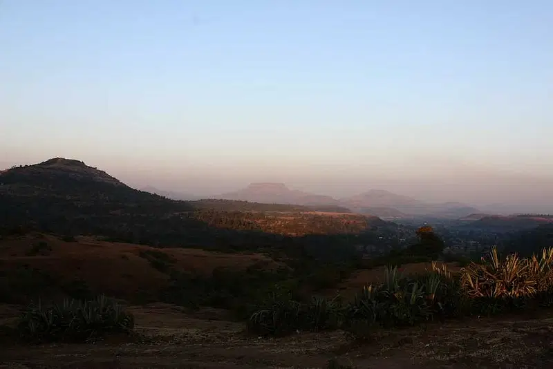 https://avathioutdoors.gumlet.io/travelGuide/dev/saputara_P3937.jpg