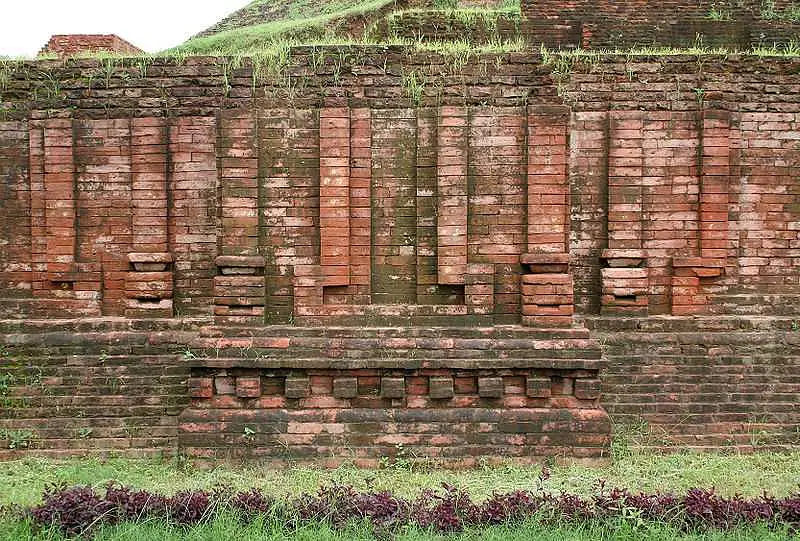 https://avathioutdoors.gumlet.io/travelGuide/dev/sarnath_P6140.jpg
