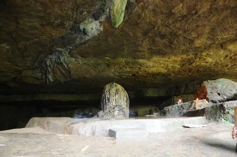 https://avathioutdoors.gumlet.io/travelGuide/dev/shillong_P3348.jpg