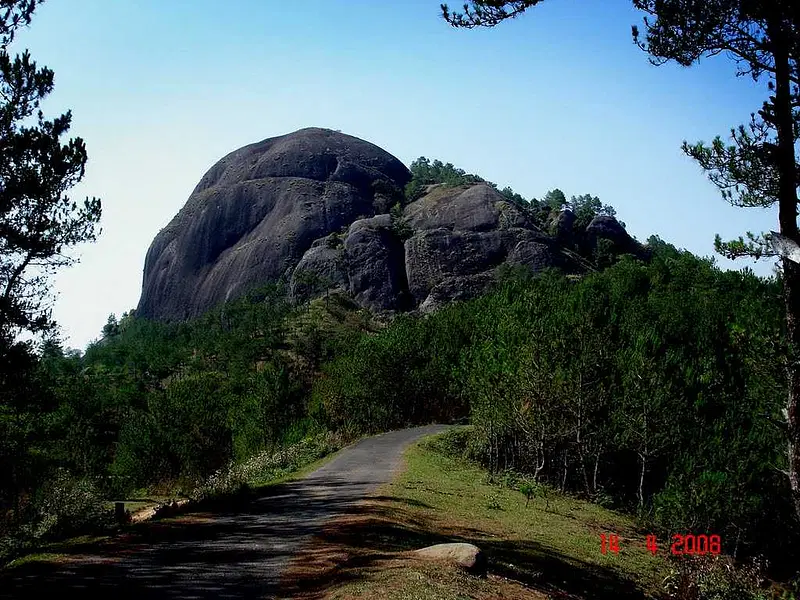 https://avathioutdoors.gumlet.io/travelGuide/dev/shillong_P5299.jpg