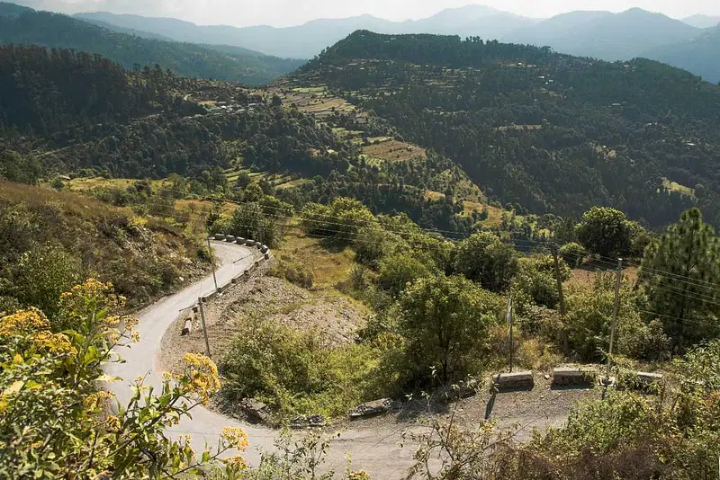 https://avathioutdoors.gumlet.io/travelGuide/dev/shimla_P6024.jpg