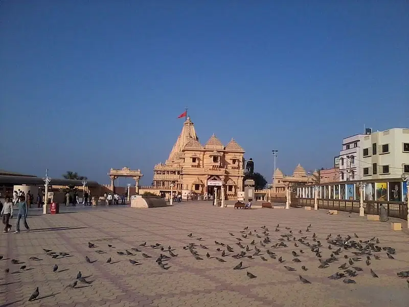 https://avathioutdoors.gumlet.io/travelGuide/dev/somnath_P4298.jpg