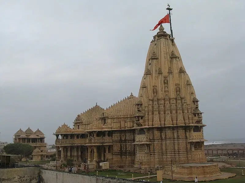 https://avathioutdoors.gumlet.io/travelGuide/dev/somnath_P9289.jpg