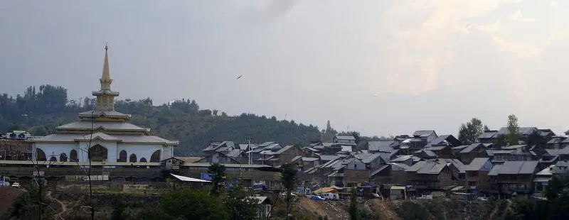 https://avathioutdoors.gumlet.io/travelGuide/dev/srinagar_P6316.jpg