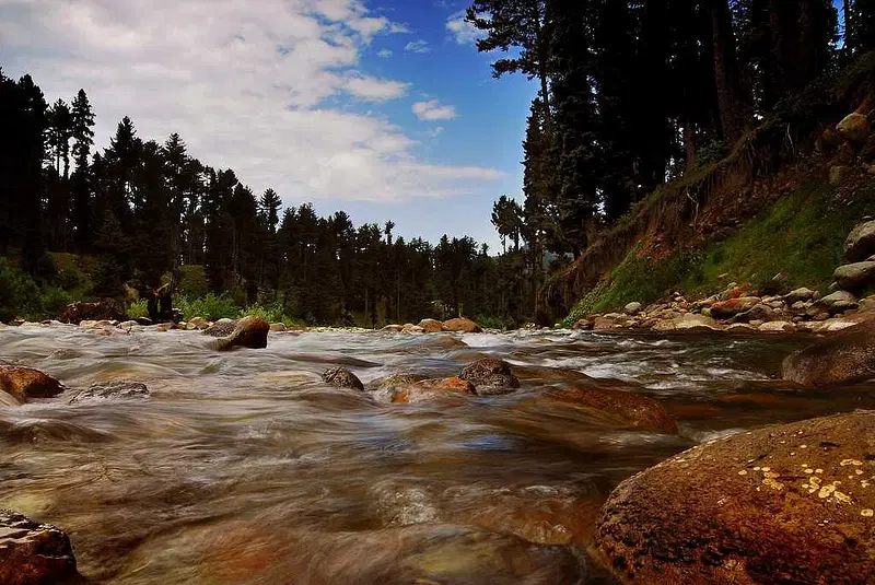 Visit Yusmarg Hill Station