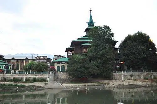 Visit Shah E Hamdan R.H. Mosque