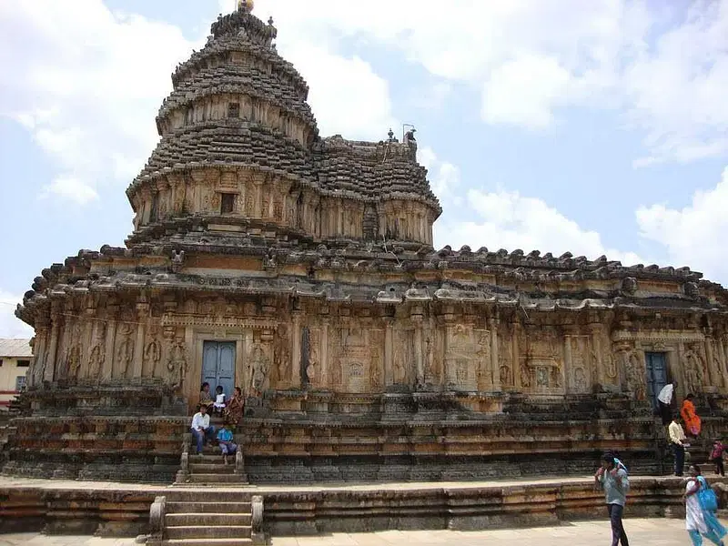 Explore the Vidyashankara Temple