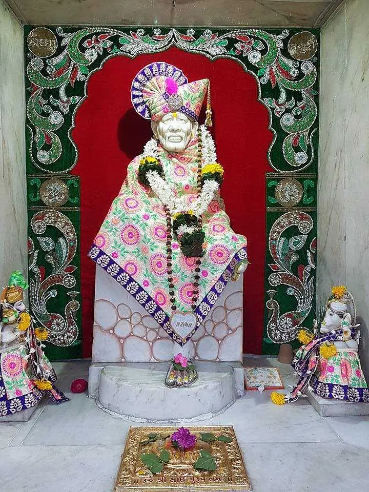 Visit Shri Shirdi Sai Baba Temple