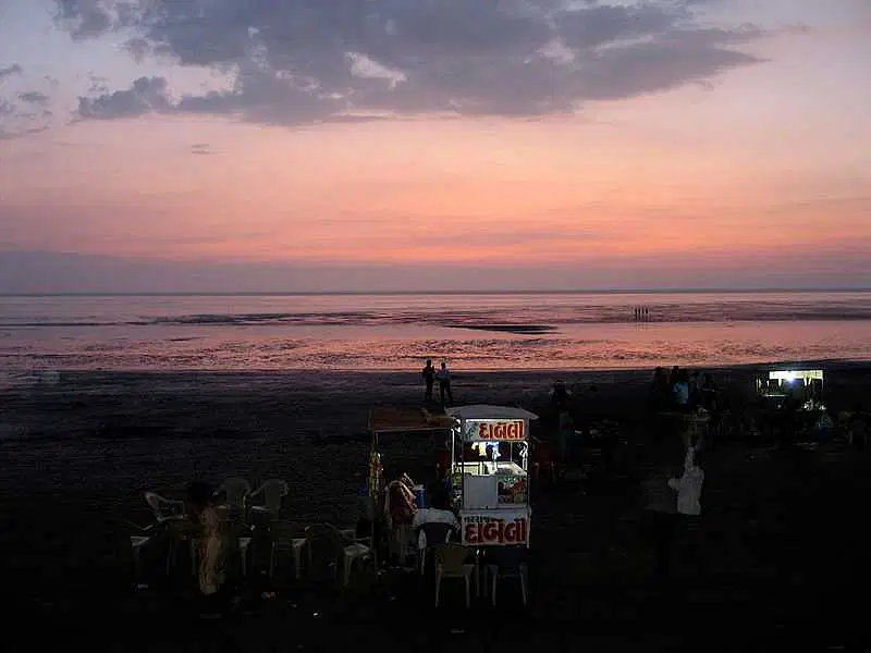 https://avathioutdoors.gumlet.io/travelGuide/dev/surat_P9840.jpg