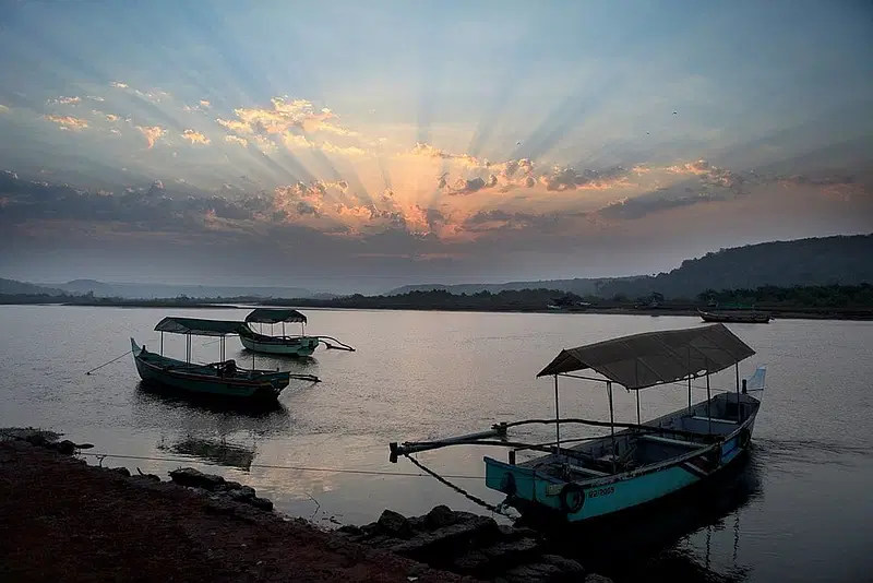 https://avathioutdoors.gumlet.io/travelGuide/dev/tarkarli_P8901.jpg