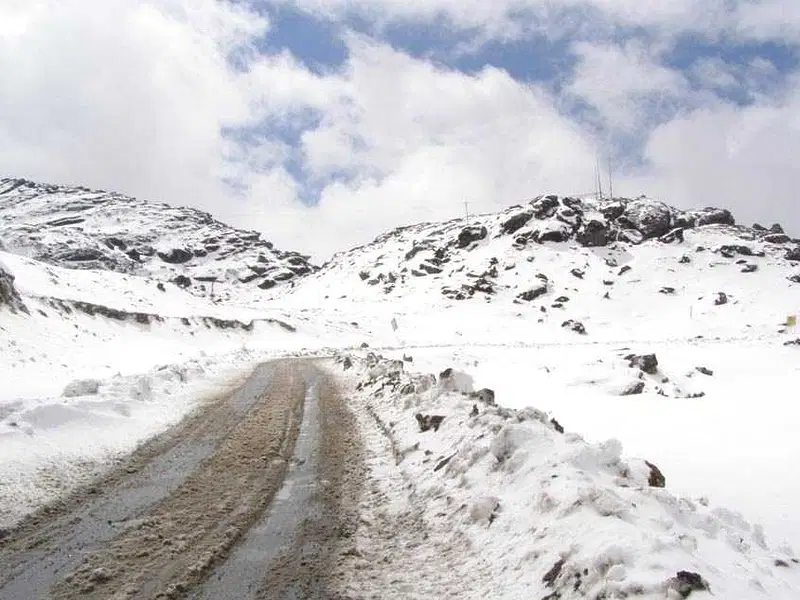 https://avathioutdoors.gumlet.io/travelGuide/dev/tawang40808.jpg
