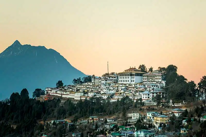 https://avathioutdoors.gumlet.io/travelGuide/dev/tawang_P7859.jpg