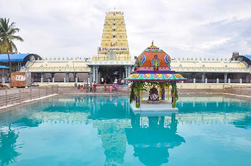 https://avathioutdoors.gumlet.io/travelGuide/dev/tirupati_P4300.jpg