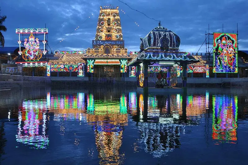 https://avathioutdoors.gumlet.io/travelGuide/dev/tirupati_P6846.jpg
