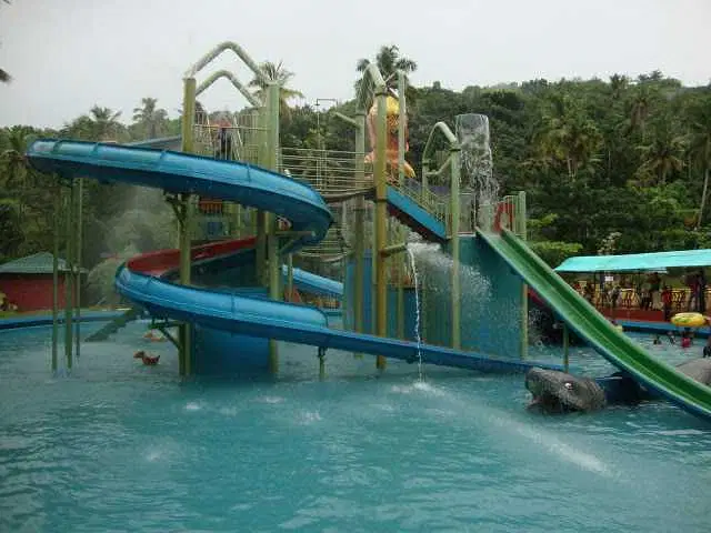 Experience Thrilling Water Rides at Happy Land Water Theme Park