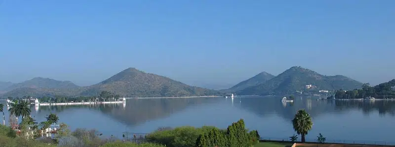 https://avathioutdoors.gumlet.io/travelGuide/dev/udaipur_P1768.jpg