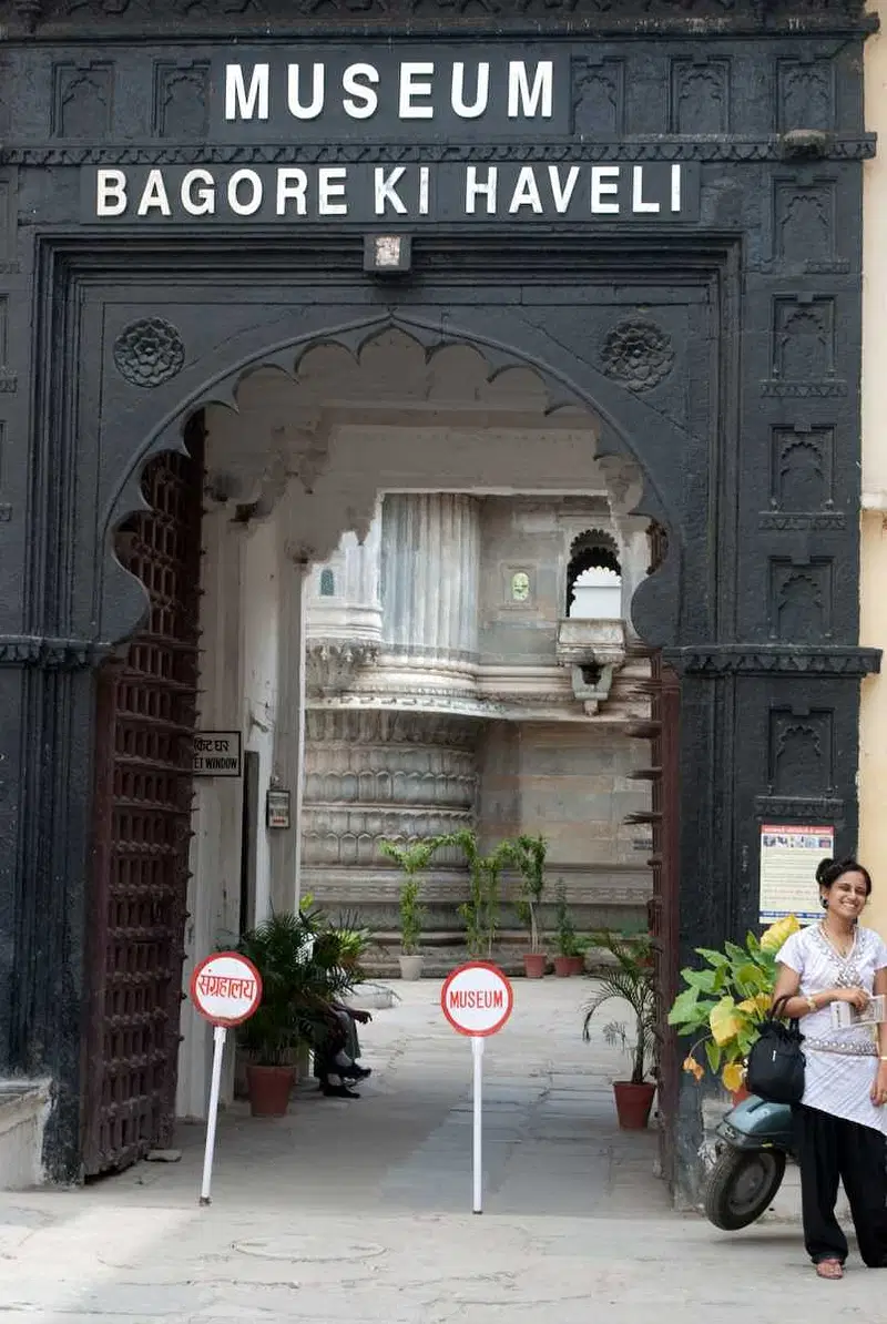 https://avathioutdoors.gumlet.io/travelGuide/dev/udaipur_P2717.jpg