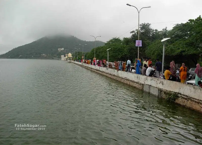 https://avathioutdoors.gumlet.io/travelGuide/dev/udaipur_P3470.jpg