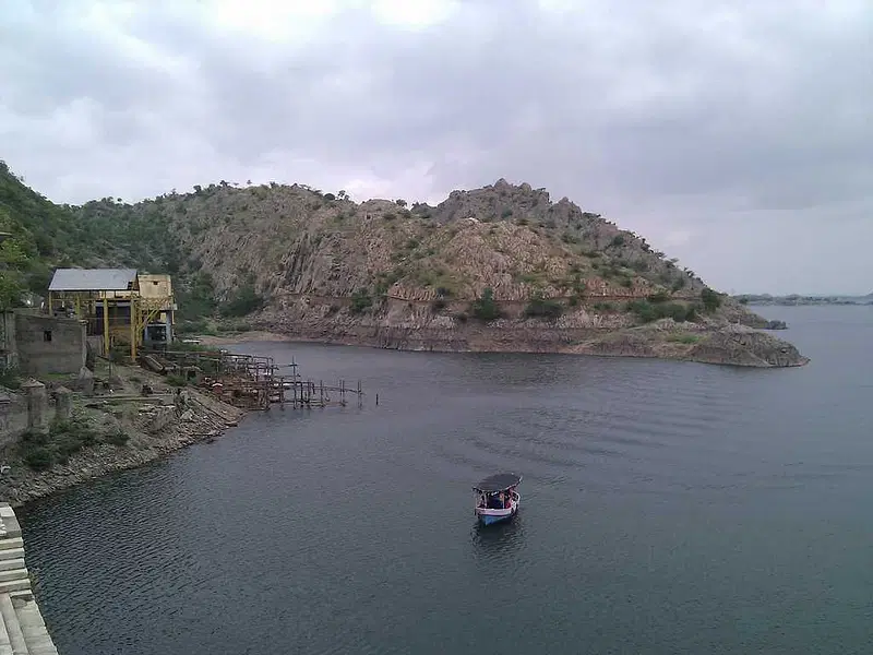 https://avathioutdoors.gumlet.io/travelGuide/dev/udaipur_P4875.jpg