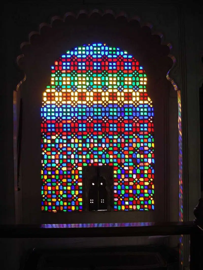 https://avathioutdoors.gumlet.io/travelGuide/dev/udaipur_P8497.jpg