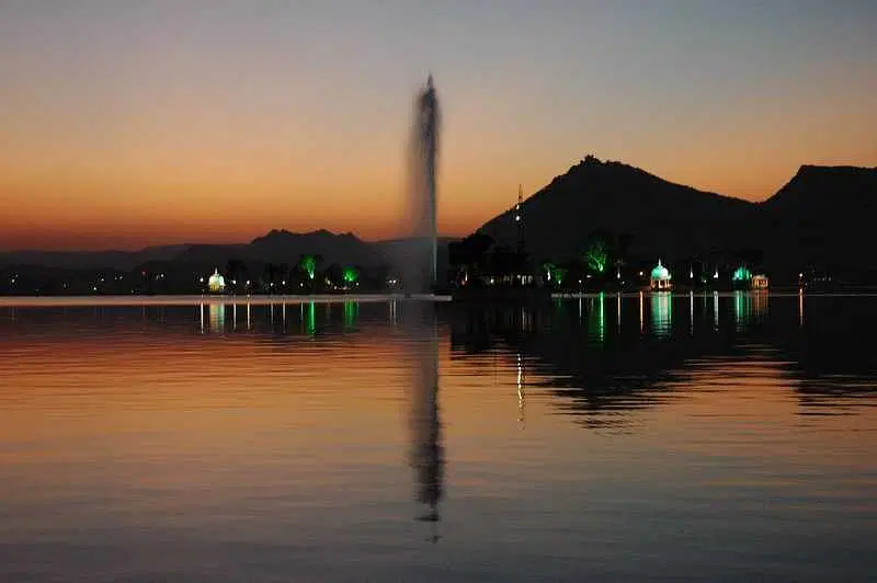 https://avathioutdoors.gumlet.io/travelGuide/dev/udaipur_P9818.jpg