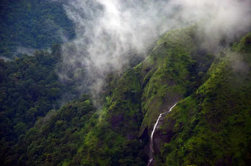 https://avathioutdoors.gumlet.io/travelGuide/dev/vagamon_P1506.jpg