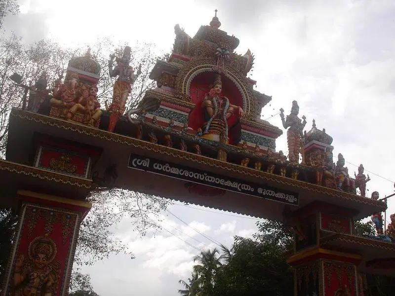 https://avathioutdoors.gumlet.io/travelGuide/dev/varkala15091.jpg