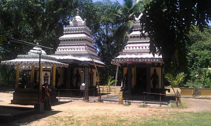 https://avathioutdoors.gumlet.io/travelGuide/dev/varkala62908.jpg