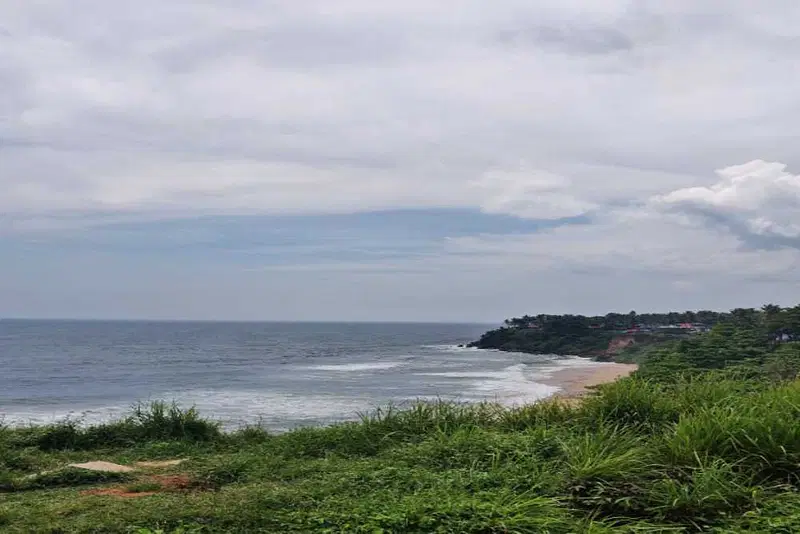 https://avathioutdoors.gumlet.io/travelGuide/dev/varkala84673.jpg
