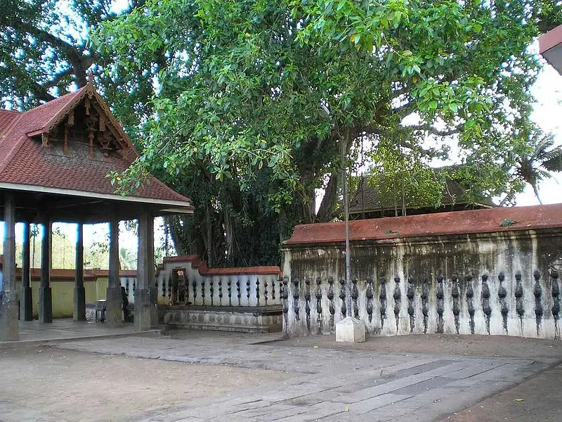 https://avathioutdoors.gumlet.io/travelGuide/dev/varkala_P4008.jpg