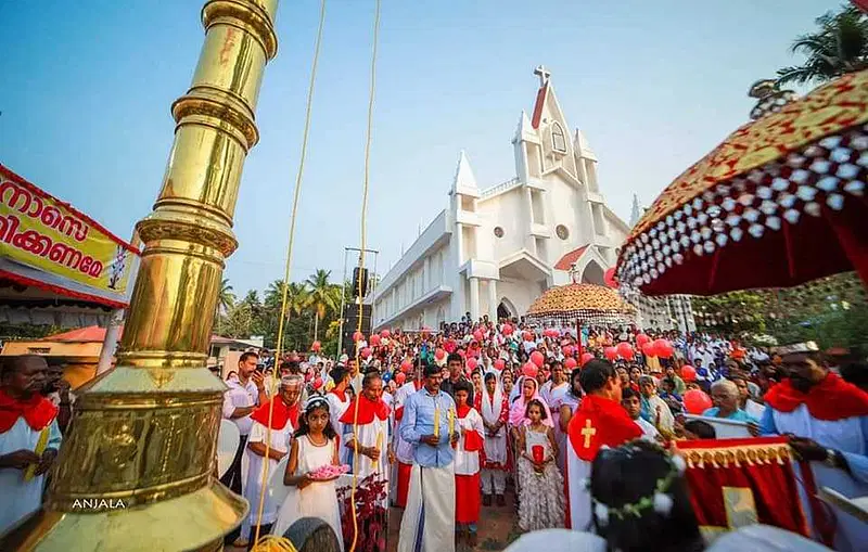 https://avathioutdoors.gumlet.io/travelGuide/dev/varkala_P6206.jpg