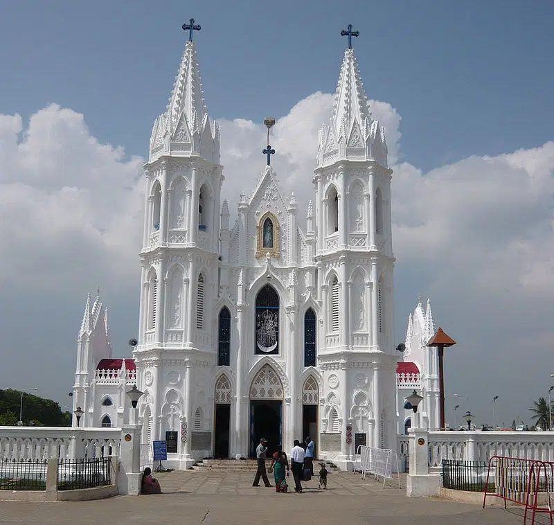 https://avathioutdoors.gumlet.io/travelGuide/dev/velankanni_P3330.jpg