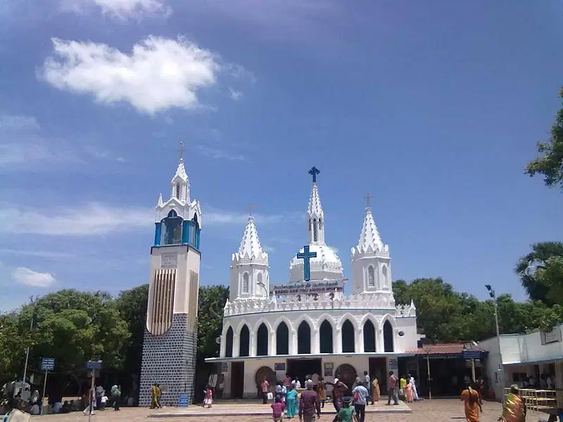 https://avathioutdoors.gumlet.io/travelGuide/dev/velankanni_P5001.jpg