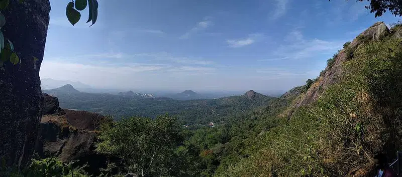 https://avathioutdoors.gumlet.io/travelGuide/dev/wayanad_P5235.jpg